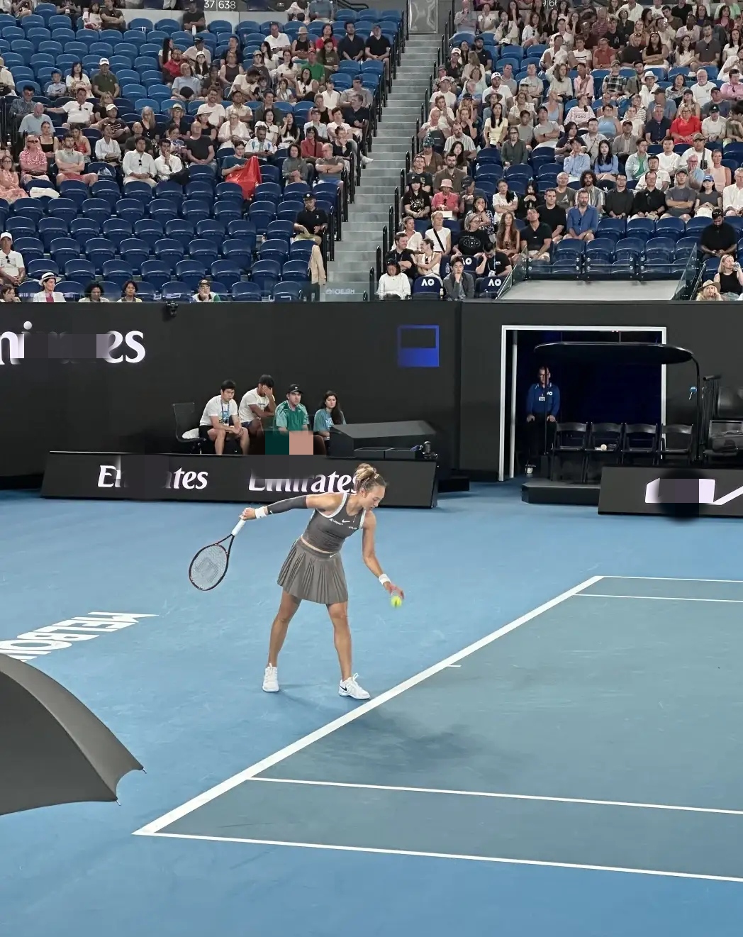 包含爆冷！网球强队意外出局震惊全场的词条