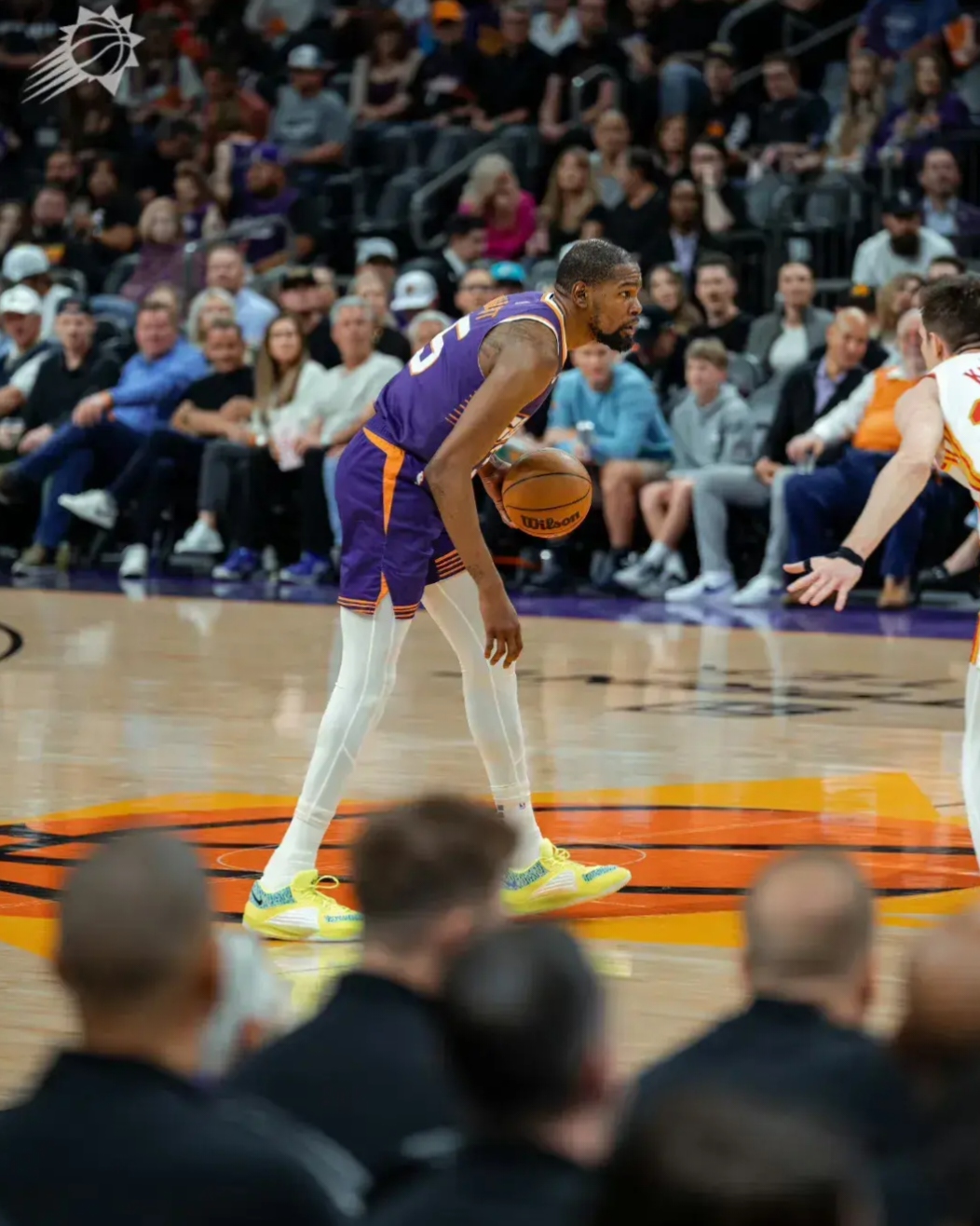 连胜势头难挡！田径豪取十连胜