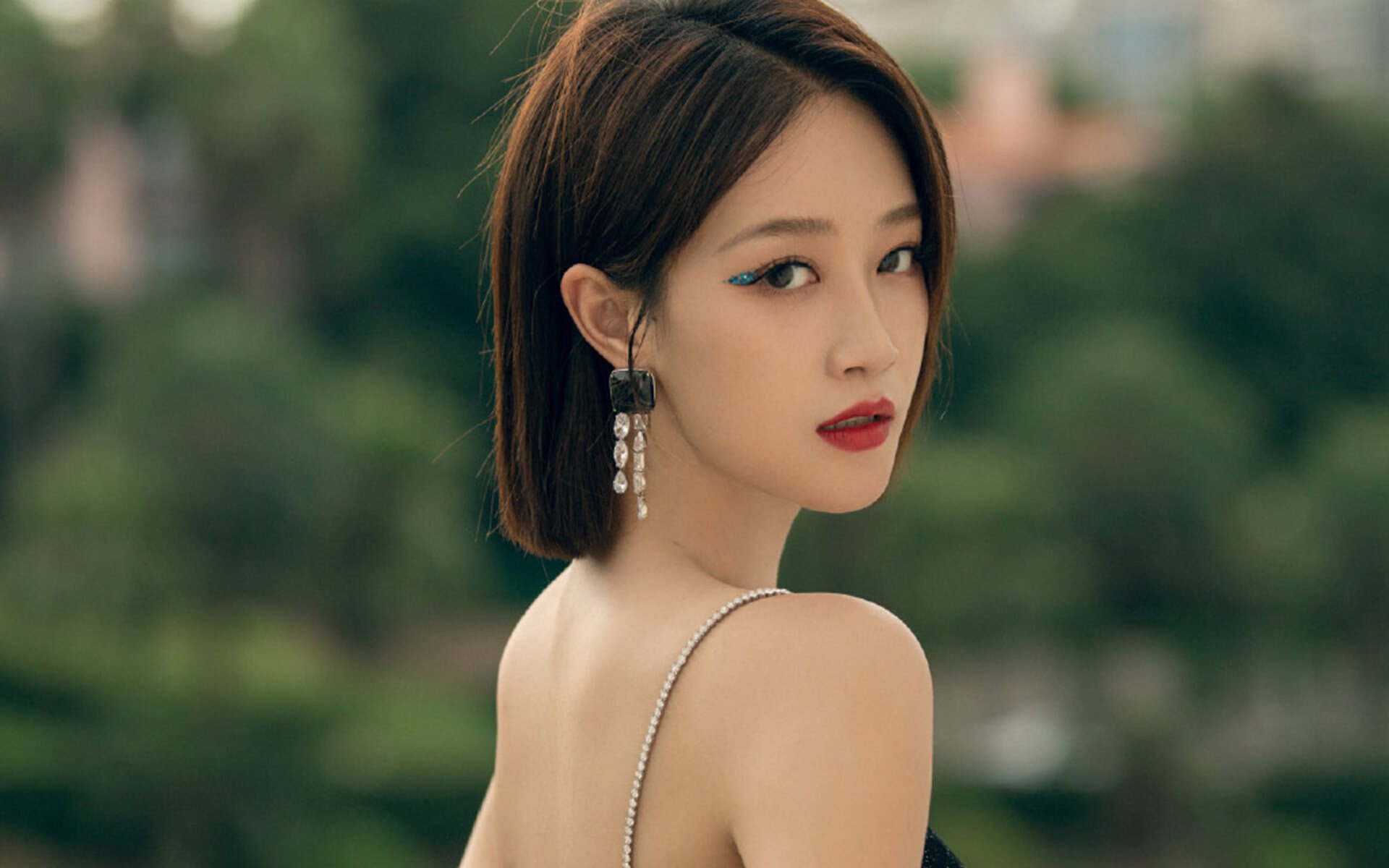 开云体育登录-奥斯曼铁蹄再临？维尼修斯全程高能输出，一人碾过丹麦防线