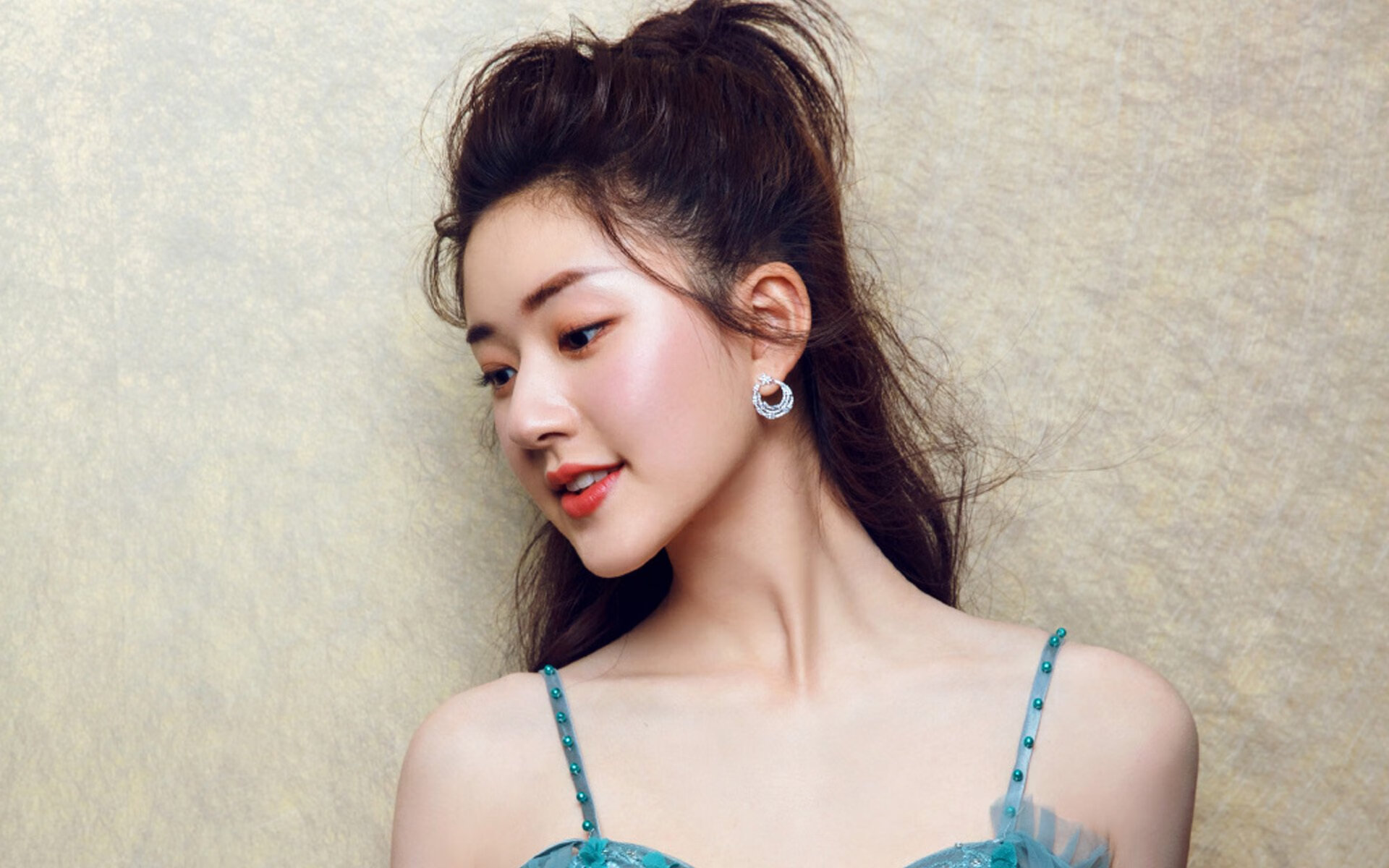 巅峰对决变独角戏，凯尔特人三分雨提前浇灭森林狼反扑火焰