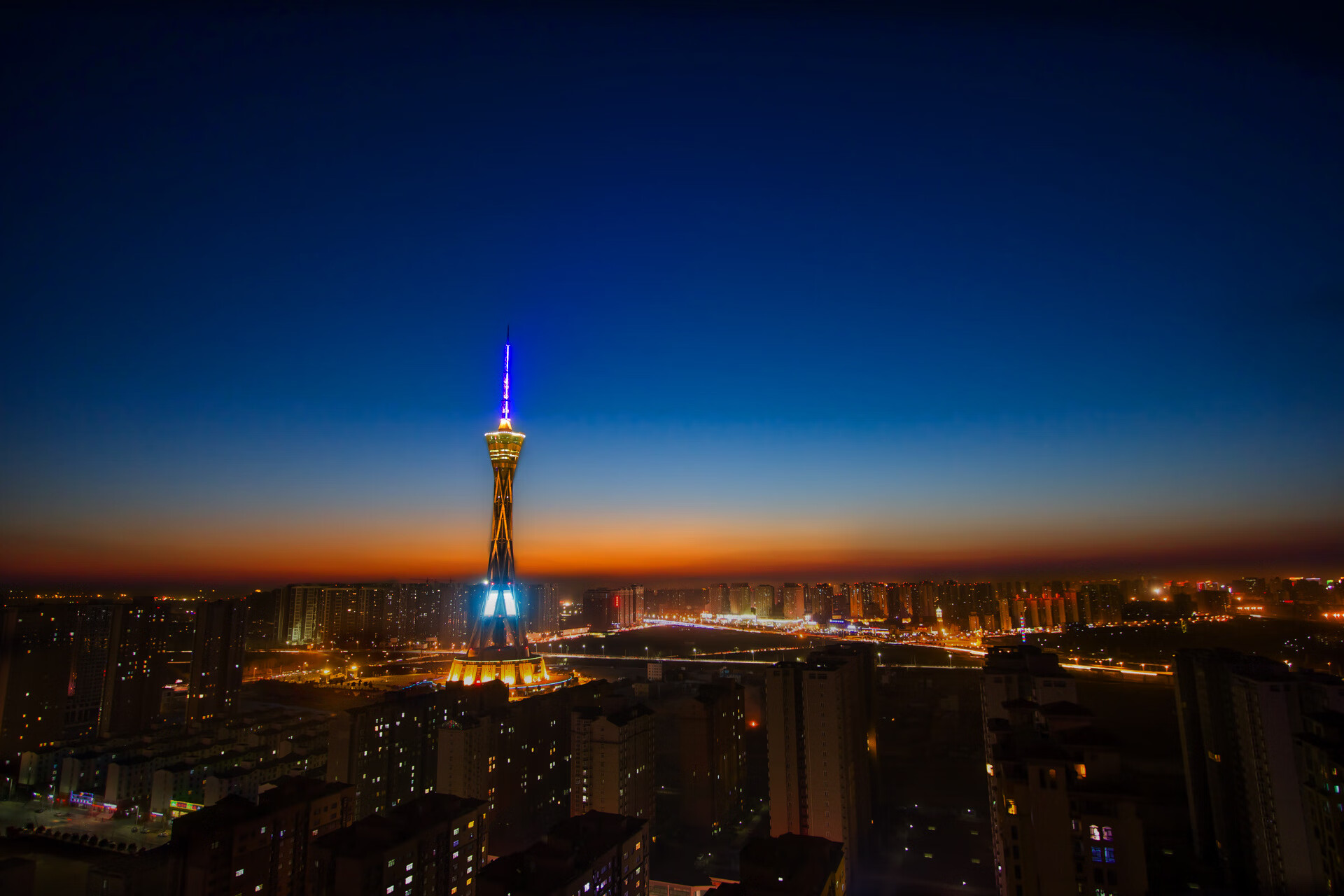 跨洋体育盛宴，尼克斯爵士速战速决，马克西英超争冠显神威